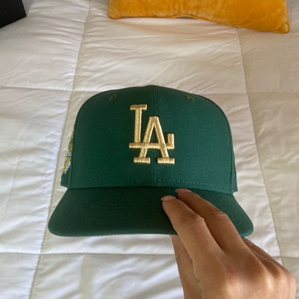 *SOLD* Hatclub Fitted Exclusive 7 1/8